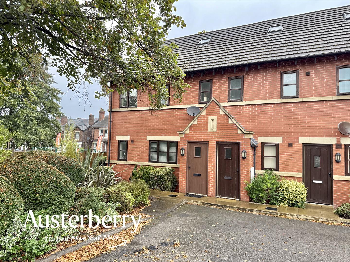 2 bed property in Meir Road, Stoke-On-Trent